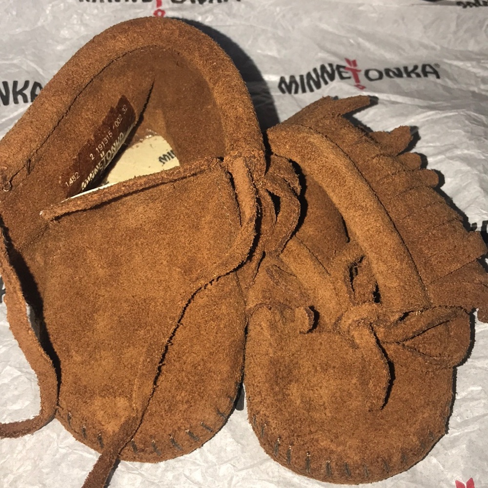 Minnetonka classic fringe boot